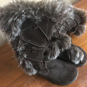 Fun furry brown boots